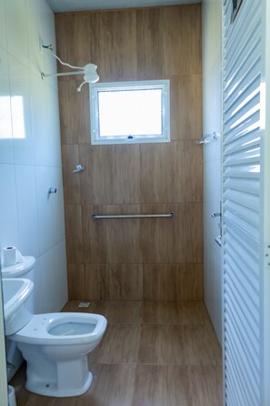 Shower - Casa bem equipada com piscina,churrasqueira e WiFi (Confins)