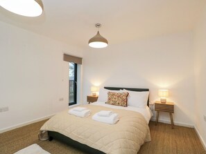 3 bedrooms, individually decorated, individually furnished, free WiFi - 3 The Stoneyard (Bath)