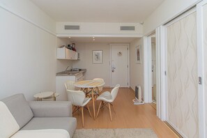 Interior - Flat c Academia, Sauna e Garagem - Jardim Paulista (São Paulo)