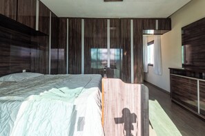 4 habitaciones y wifi gratis 