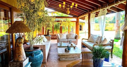 Casa de campo c/ piscina, academia, hidro e Wi-fi