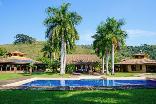 Casa de campo c/ piscina, academia, hidro e Wi-fi