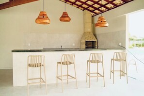 Interior - Fully Equipped Chalet with Pool, Gym and Lookout (Santo Amaro)