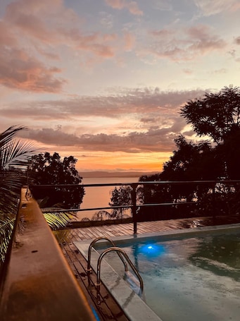 Pool. Chácara com lazer completo, Wi-Fi e pet friendly