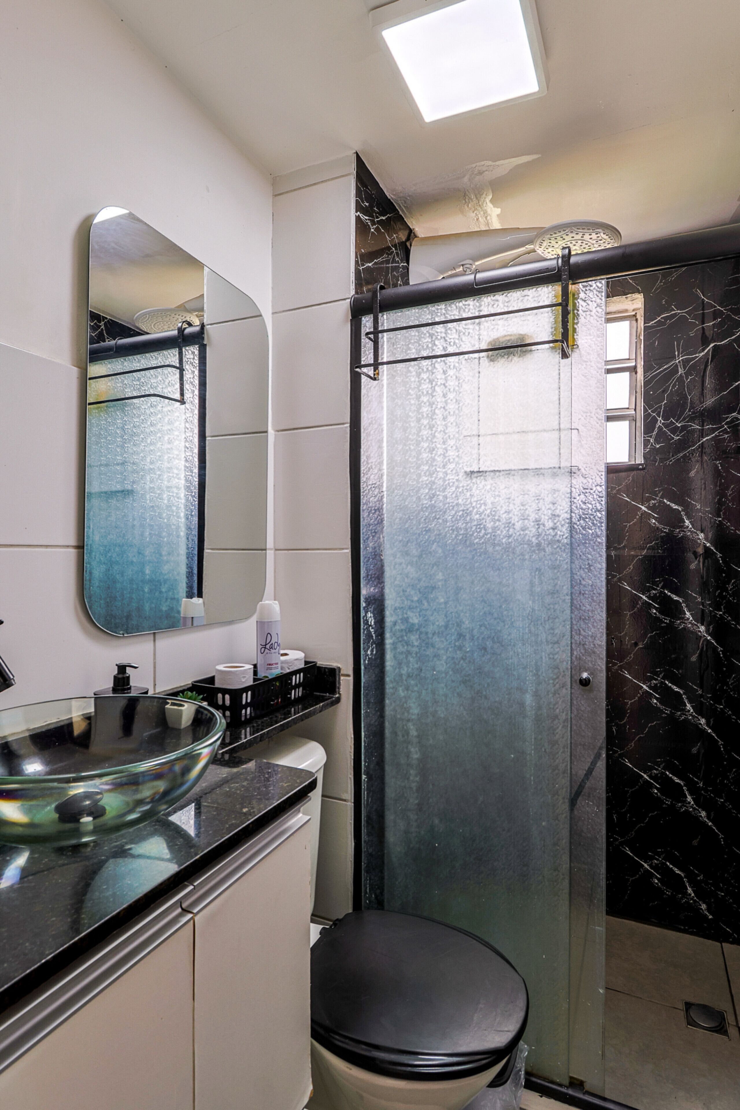 Shower, towels