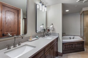Shower, towels - NEW! Ski-In/Ski-Out at Deer Valley 3BR | 3BA (Park City)