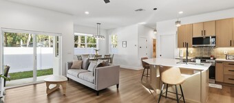 NEW! Modern Mount Dora Escape Style and Sunshine