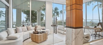 NEW! Luxurious Waterfront Condo at Alta Mar