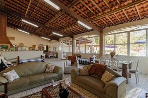 Interior - Chácara ótima localização, piscina e churrasqueira (Igaratá)
