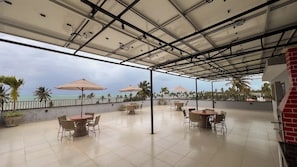 Outdoor dining - Apto com Piscina e Churrasqueira Perto da Praia (Japaratinga)