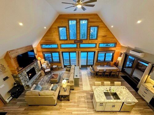 Secluded Riverfront 5BR Near Sunday River, Hiking & XC Trails, Ski, Swim, Kayak