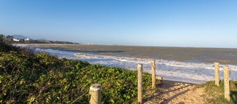 Apto Pet Friendly com Garagem na Enseada Azul