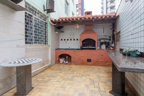 Terrace/patio - Apto Pet Friendly c Churrasqueira - Praia do Morro (Guarapari)