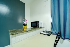 Dining - Flat com Wi-Fi a Poucos Metros do Aeroporto (Fortaleza)