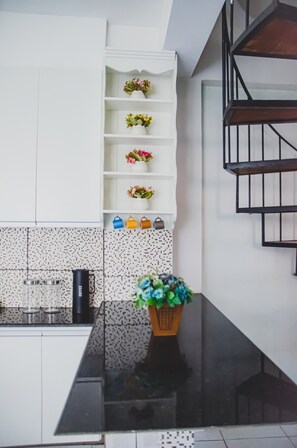 Interior - Casa completa com 3 suítes, wi-fi e smart lock (Belém)