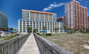 Property grounds - Beachfront Condo in Dunes Village, 2 Water Park (Myrtle Beach)
