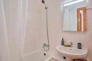 Hair dryer - Sunny Coastal Retreat with Pool & Terrace (Alicante (Alacant))