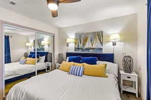 Family Apartment | Desk, laptop workspace, iron/ironing board, free WiFi - The Tides of Galveston (Galveston)