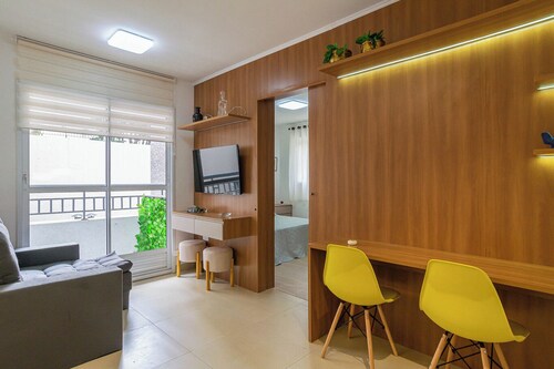 Apto com Garagem e Academia próximo ao Villa-Lobos