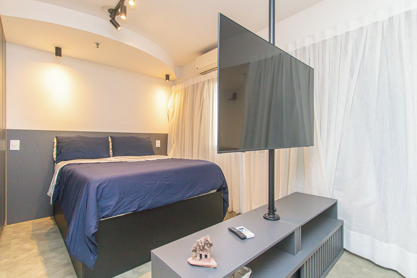 1 quarto, Wi-Fi de cortesia, roupa de cama