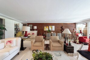 Lobby - Casa com Piscina, Churrasqueira, Jogos e Lareira (Petropolis)