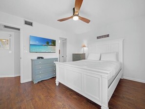 Iron/ironing board, WiFi, bed sheets - Ocean View Beach Condo (St. Augustine)