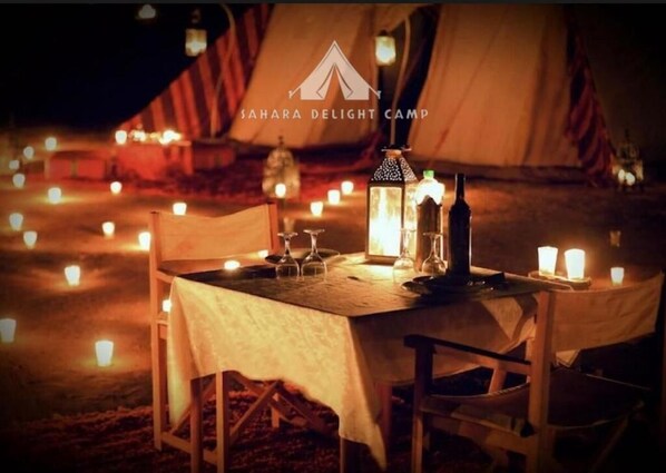 Outdoor dining - Sahara Delight Camp  (Merzouga)
