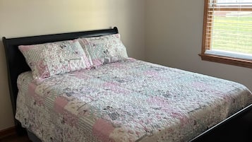 3 chambres, fer et planche à repasser, Wi-Fi, literie fournie