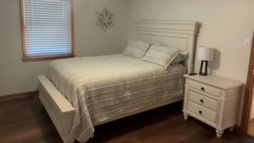 3 bedrooms, in-room safe, iron/ironing board, free WiFi