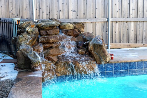 Spacious Texas Pool Home, Centrally Located