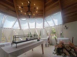 Dining - Roame Hosting boutique (Campos do Jordão)