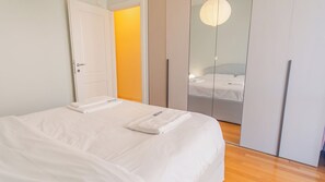 2 slaapkamers, een strijkplank/strijkijzer, gratis wifi, beddengoed