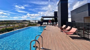 Seasonal outdoor pool