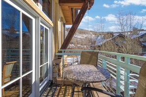 Outdoor dining - Panoramic Peaks - Elevated Penthouse with Unmatched Mountain Views (Telluride)