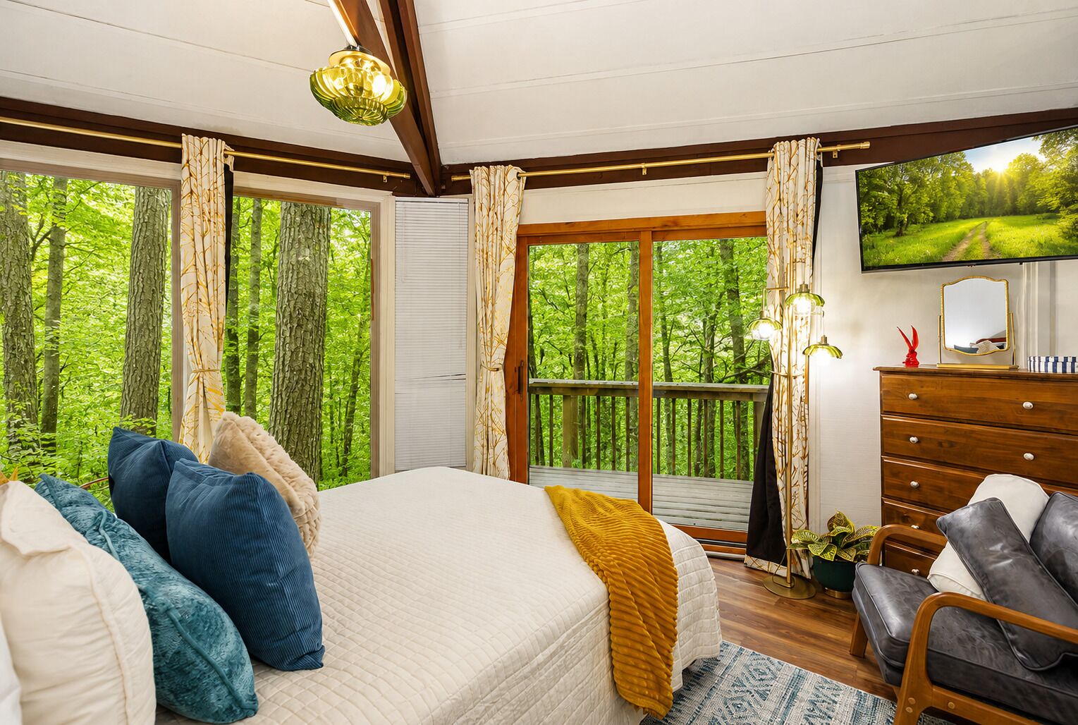 2 slaapkamers, een strijkplank/strijkijzer, reisbedje, gratis wifi