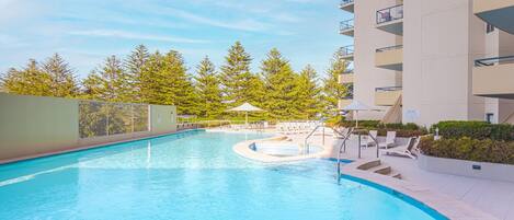 Apartment | Pool | Outdoor pool