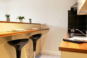 Studio, Non Smoking | Private kitchen - Student Only Windsor Court (Liverpool)