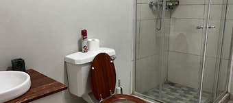 Khwai Moremi Vacation Cottages 2