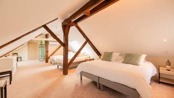 5 bedrooms, WiFi