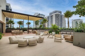 Apartment (2 Bedrooms) | Interior - Luxe High-rise Living! Crosby Condo w/ Ocean View (Miami)