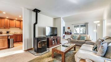 Apartment (4 Bedrooms) | Front of property