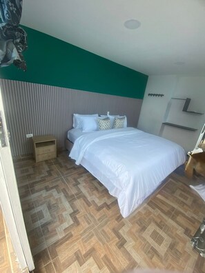 Phòng đôi tiện nghi đơn giản, ban công | Truy cập Internet không dây miễn phí 