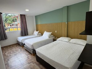 Standard fyrbäddsrum | Gratis wi-fi