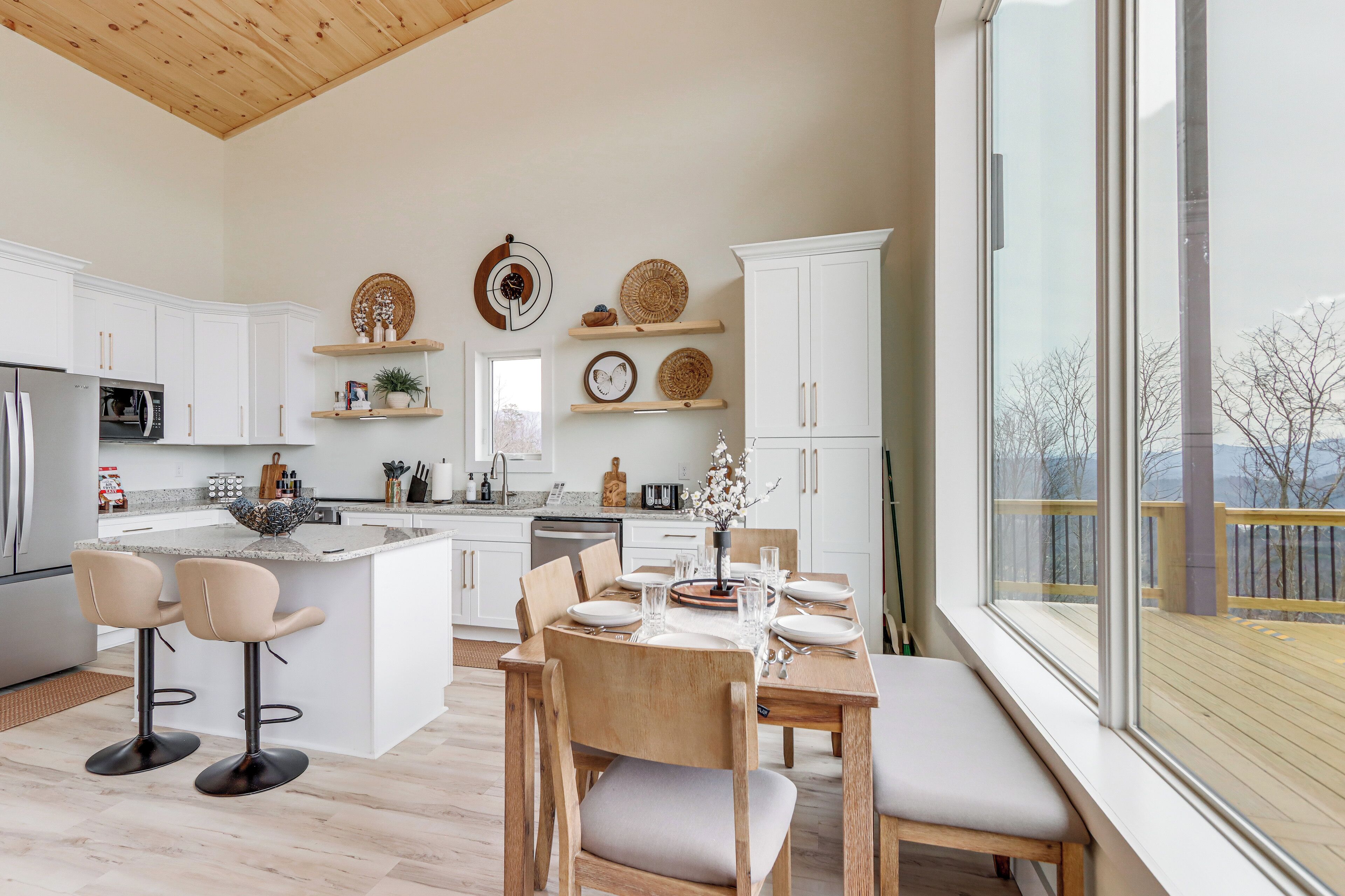 House (2 Bedrooms) | Interior