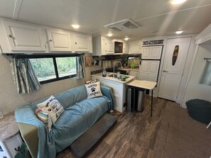 TV - Rancho Luna RV Retreat (Pet-Friendly) (Pierson)