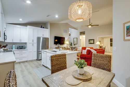 5 Mi to Stuart Beach! Home w/ Pet-friendly Yard
