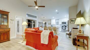 House (3 Bedrooms) | Interior