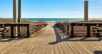 Steps to Boardwalk: Coastal Home in Carolina Beach