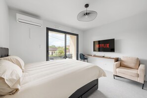 Desk, iron/ironing board, free WiFi, bed sheets - Studio Perle - Centre - Albi (Albi)