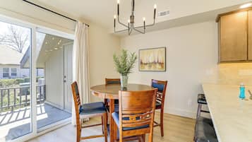 Apartment (2 Bedrooms) | Bahagian dalam